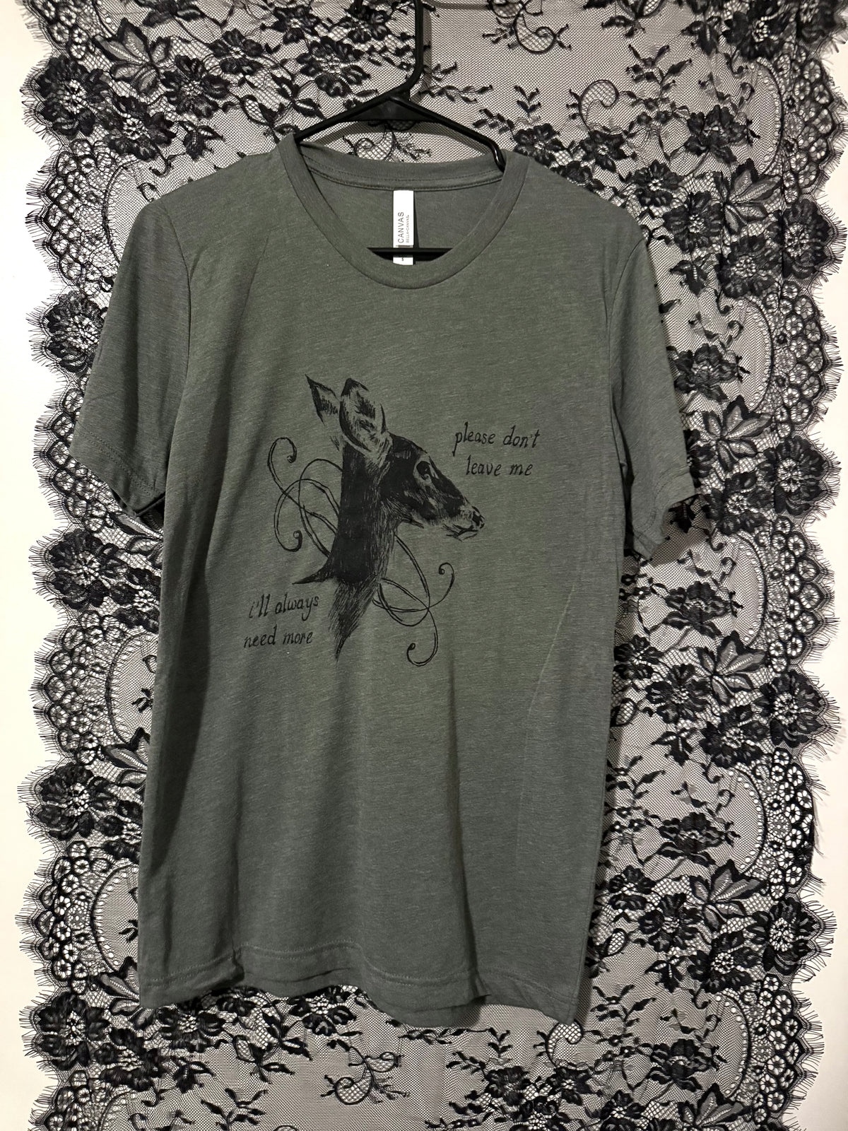 Janie Cain Small Tshirt