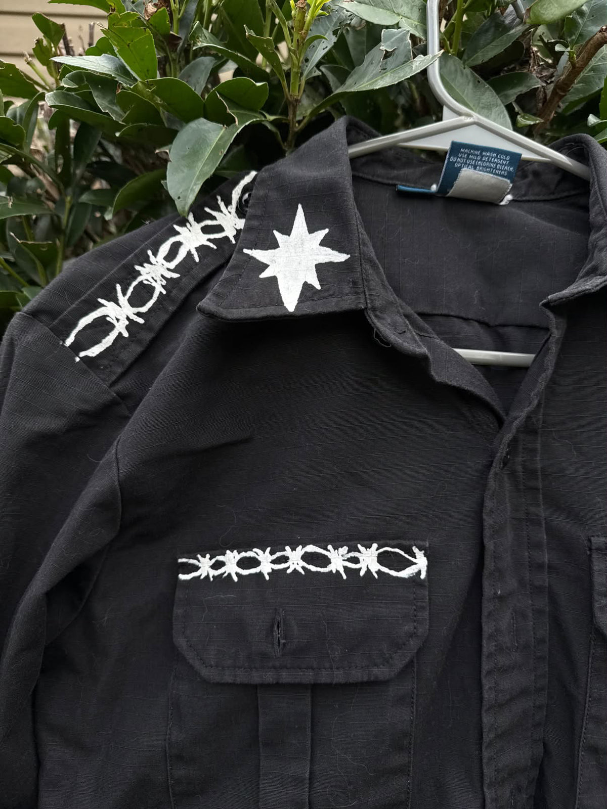 Nature Chews on Me Cain Large Button Up